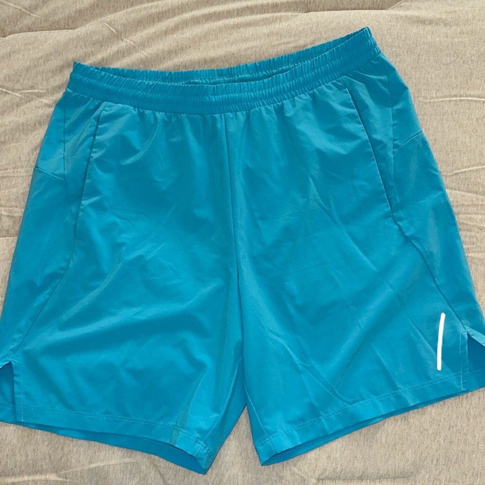 Mens Blue All in Motion Short. Size Medium.